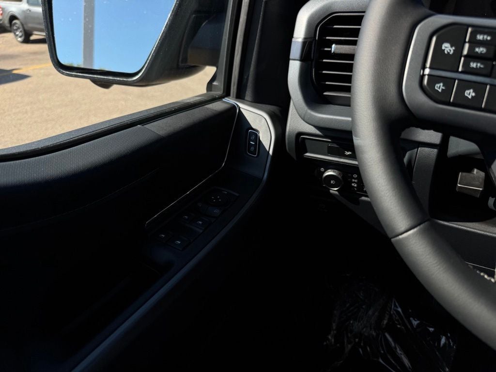 2026 Ford F-150 XLT w/Dual Exhaust + 20" Wheels