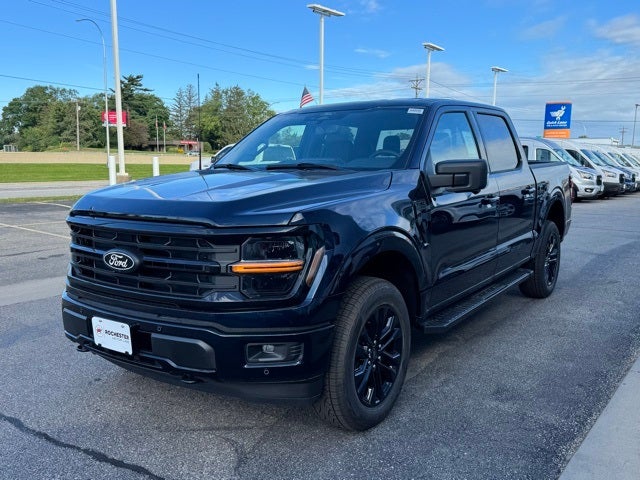 2025 Ford F-150 XLT w/ Black Appearance Package