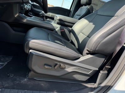 2025 Ford F-150 XLT w/Twin Panel Moonroof + Tailgate Step