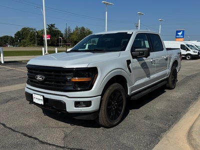 2025 Ford F-150 XLT w/Twin Panel Moonroof + Tailgate Step