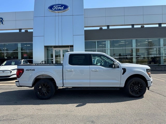 2025 Ford F-150 XLT w/Twin Panel Moonroof + Tailgate Step