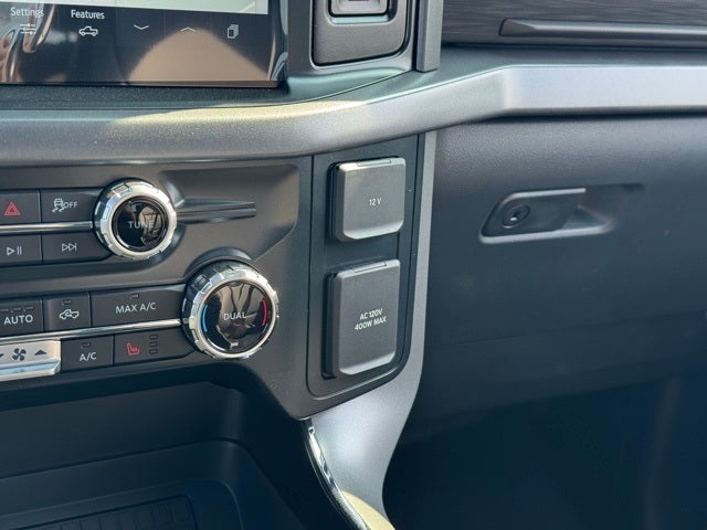 2025 Ford F-150 XLT w/Twin Panel Moonroof + Tailgate Step