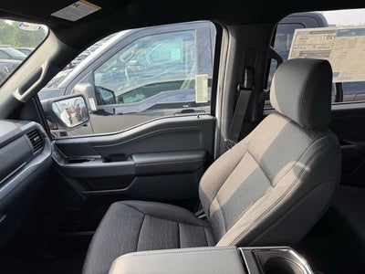 2025 Ford F-150 XLT w/ Black Appearance Package