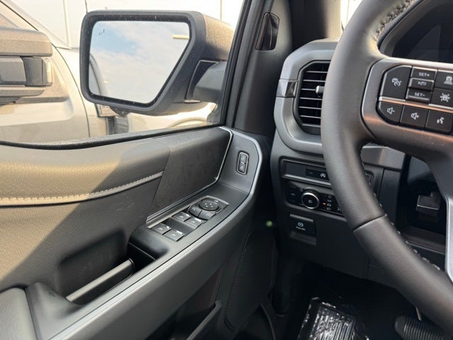 2025 Ford F-150 XLT w/ Black Appearance Package