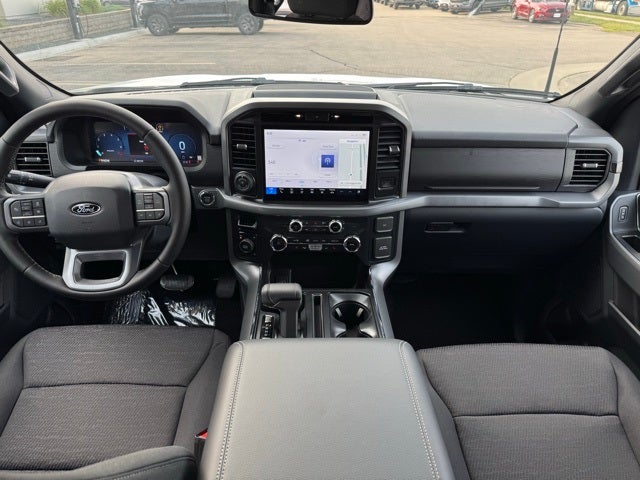 2025 Ford F-150 XLT w/ Black Appearance Package