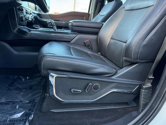 2023 Ford F-150 Lariat w/ Heated Steering Wheel + Max Tow / 157" Wheelbas