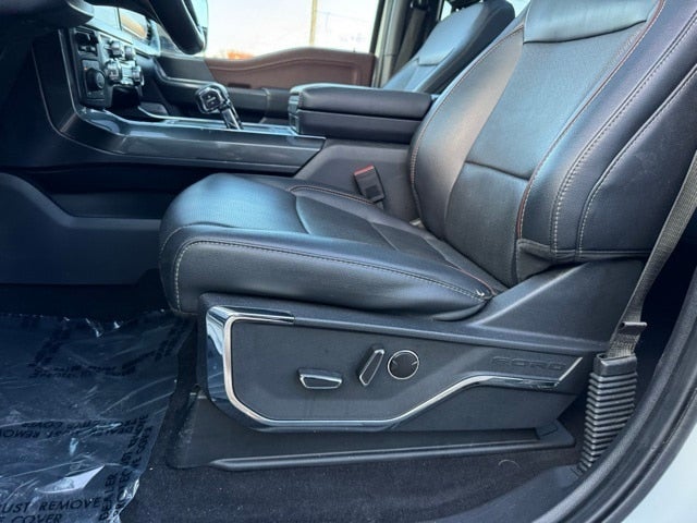 2023 Ford F-150 Lariat w/ Heated Steering Wheel + Max Tow / 157" Wheelbas