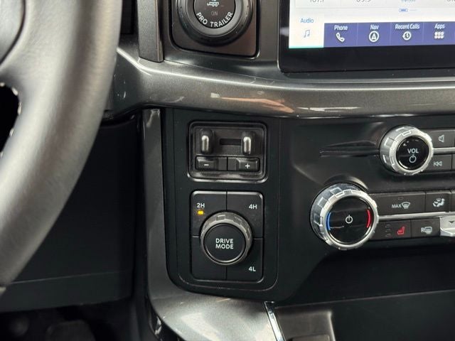 2023 Ford F-150 XLT w/ Twin Panel Moonroof + Trailer Tow Package