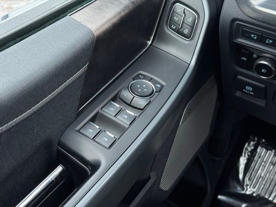 2023 Ford F-150 Lariat w/ Twin Panel Moonroof + 360 Camera