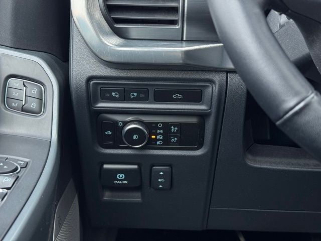 2023 Ford F-150 Lariat w/ Twin Panel Moonroof + 360 Camera