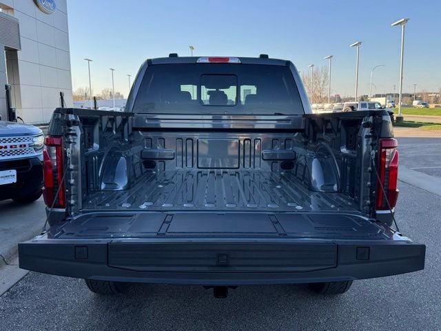 2026 Ford F-150 XLT w/Tailgate Step + FX4 Pikg