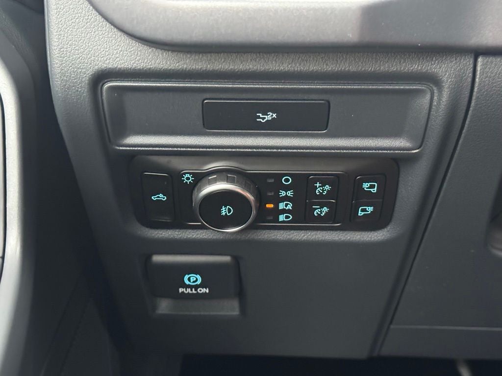 2026 Ford F-150 XLT w/Tailgate Step + Blue Cruise