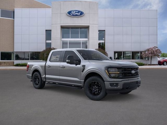 2026 Ford F-150 XLT w/Tailgate Step + Blue Cruise
