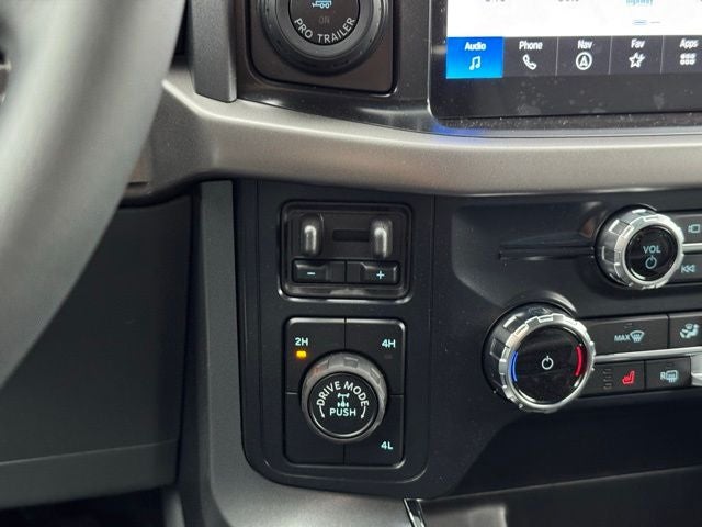 2026 Ford F-150 XLT w/Tailgate Step