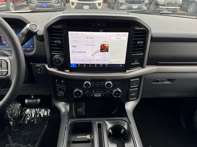 2026 Ford F-150 XLT w/Tailgate Step