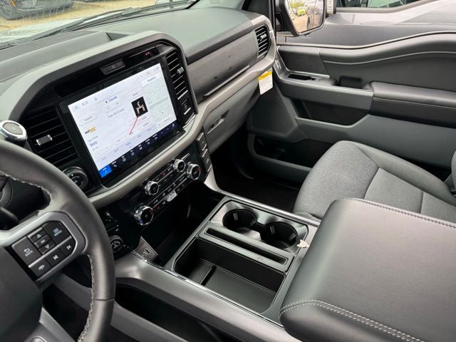 2026 Ford F-150 XLT w/Tailgate Step