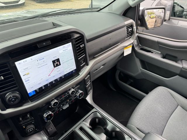 2026 Ford F-150 XLT w/Tailgate Step