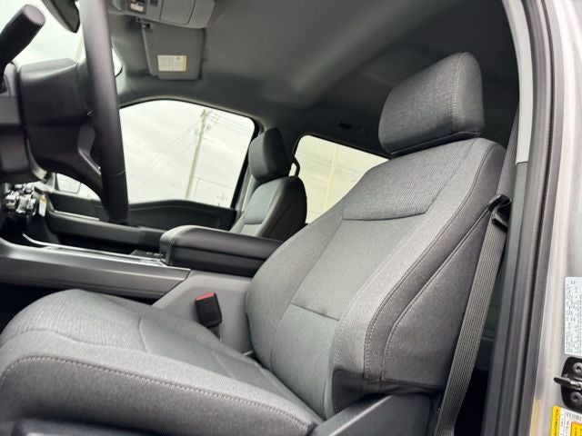 2026 Ford F-150 XLT w/Tailgate Step