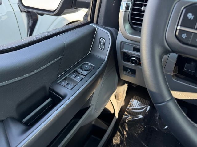 2026 Ford F-150 XLT w/Tailgate Step + FX4 Pkg