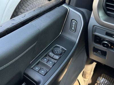 2026 Ford F-150 XLT w/Tailgate Step + FX4 Pkg