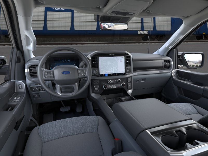 2026 Ford F-150 XLT w/Tailgate Step + FX4 Pkg