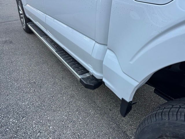 2026 Ford F-150 XLT w/Tailgate Step + FX4 Pkg