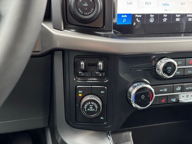 2026 Ford F-150 XLT w/Tailgate Step
