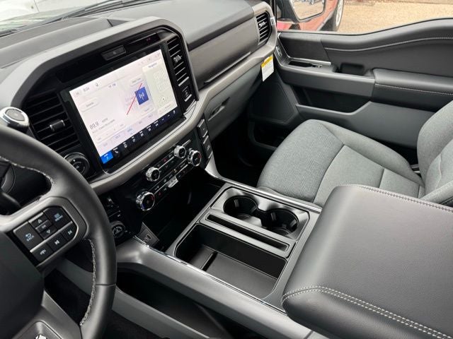 2026 Ford F-150 XLT w/Tailgate Step