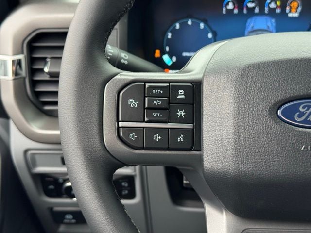 2026 Ford F-150 XLT w/Tailgate Step + Tailgate Step