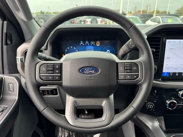 2026 Ford F-150 XLT w/Tailgate Step + Tailgate Step