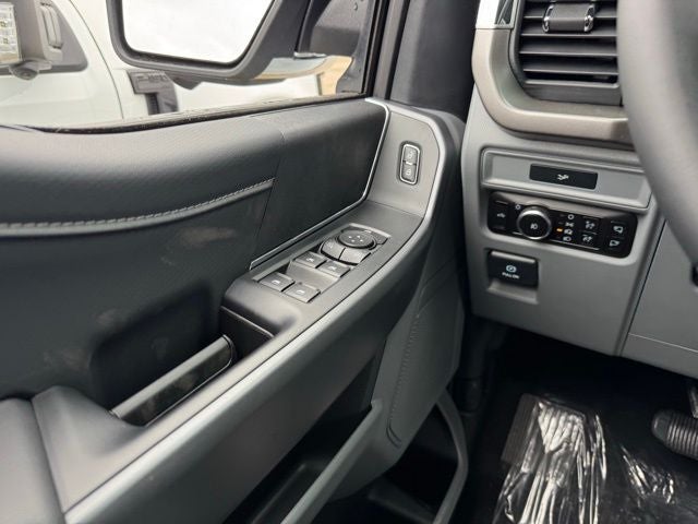 2026 Ford F-150 XLT w/Tailgate Step + Tailgate Step