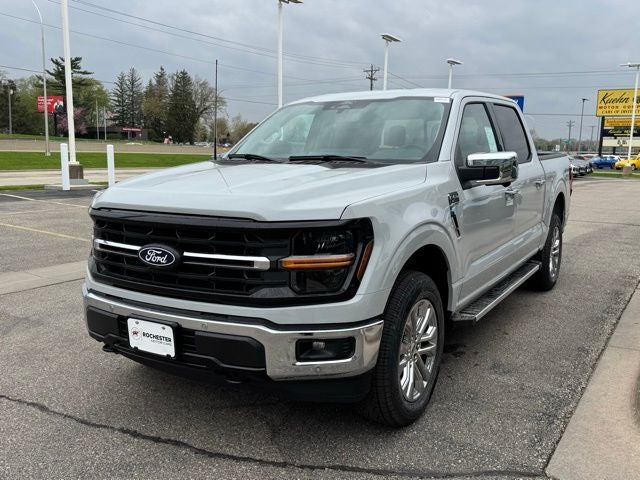 2026 Ford F-150 XLT w/Tailgate Step + Tailgate Step