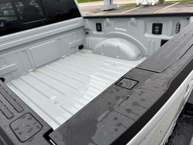 2026 Ford F-150 XLT w/Tailgate Step + Tailgate Step