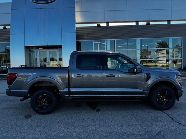 2026 Ford F-150 XLT w/Black App Pkg