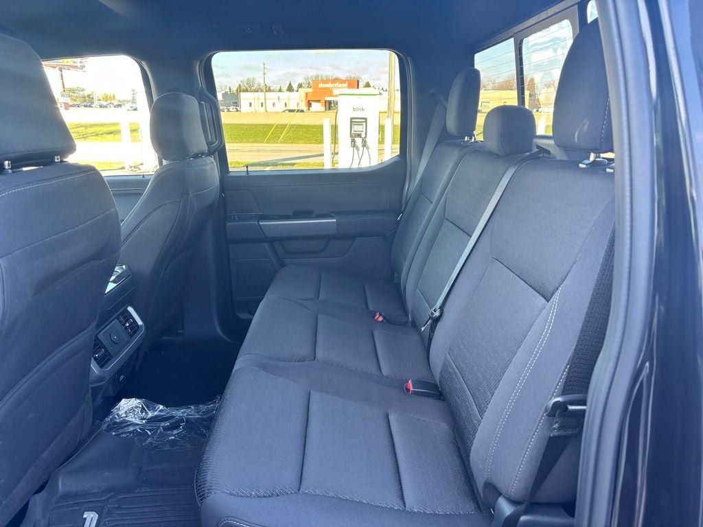 2026 Ford F-150 XLT w/FX4 Pkg + 20" Wheels