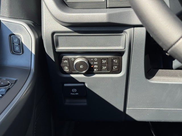 2025 Ford F-150 XLT w/ Tow Pkg & Mobile Office Pkg