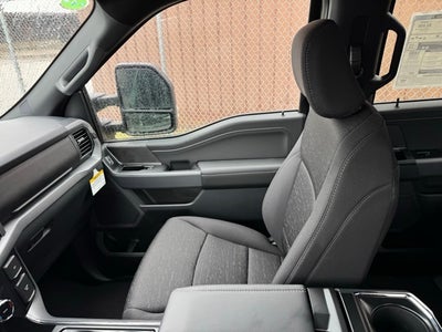 2025 Ford F-150 XLT w/Max Tow Rear Axle + Tailgate Step