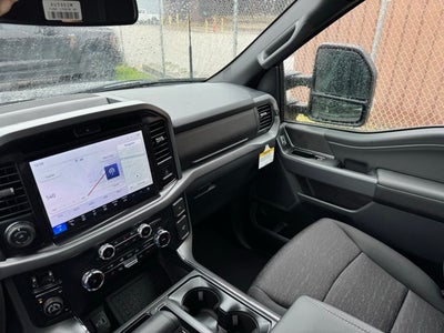 2025 Ford F-150 XLT w/Max Tow Rear Axle + Tailgate Step