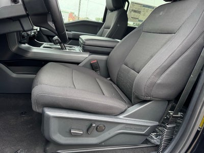 2025 Ford F-150 XLT w/Max Tow Rear Axle + Tailgate Step