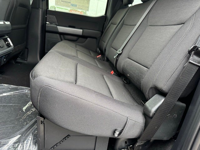 2025 Ford F-150 XLT w/Max Tow Rear Axle + Tailgate Step