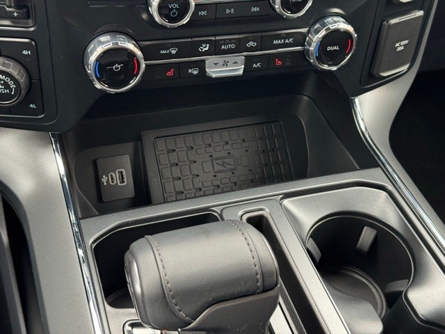 2025 Ford F-150 XLT w/Max Tow Rear Axle + Tailgate Step