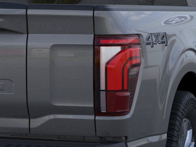 2026 Ford F-150 Lariat w/Twin Panel Roof + Pro Access Tailgate