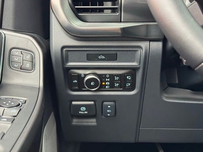 2026 Ford F-150 Lariat w/FX4 Pkg + Twin Panel Roof