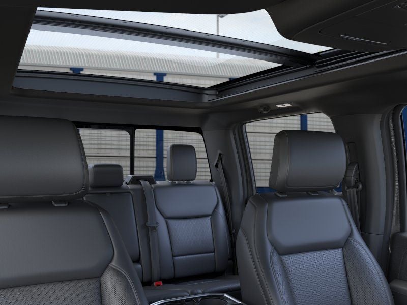 2026 Ford F-150 Lariat w/Twin Panel Roof + FX4 Pkg