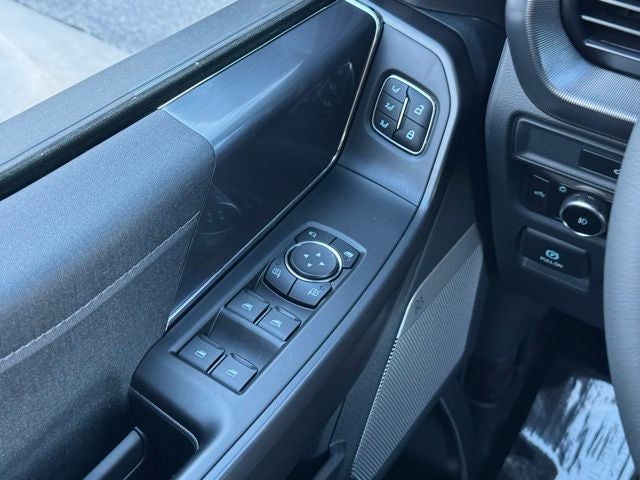 2026 Ford F-150 Lariat w/FX4 Pkg + Pro Access Tailgate
