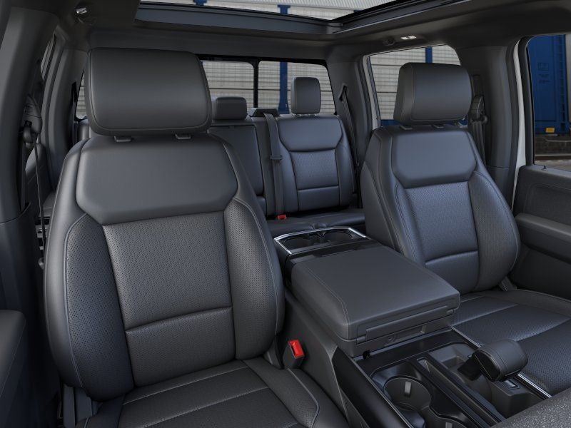 2026 Ford F-150 Lariat w/Twin Panel Roof + FX4 Pkg