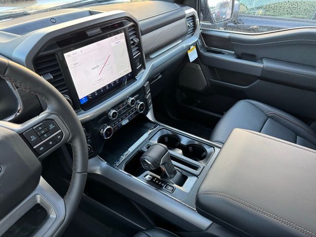 2026 Ford F-150 Lariat w/B&O Unleashed + Twin Panel Roof