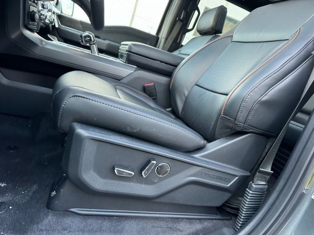 2026 Ford F-150 Lariat w/B&O Unleashed + Twin Panel Roof