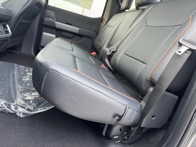 2026 Ford F-150 Lariat w/Twin Panel Roof + Tow Haul Pkg