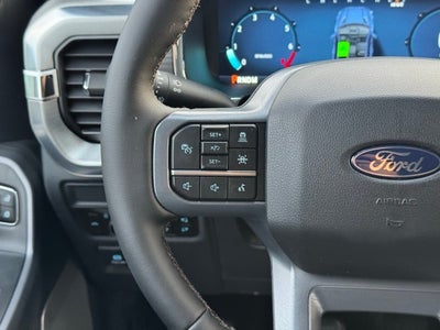 2026 Ford F-150 Lariat w/Twin Panel Roof + Tow Haul Pkg